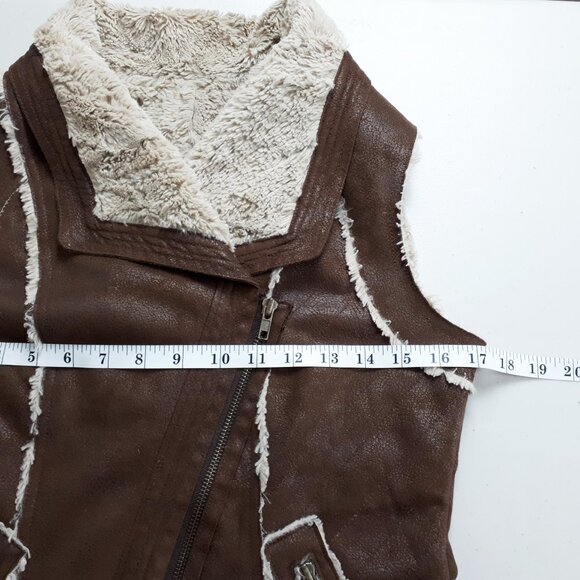 Brown Faux Shearling Suede Western Style Vest - Picture 7 of 12